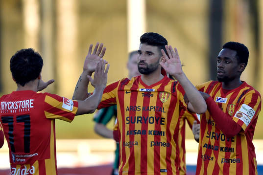 Syrianskas Mattias Mete  jublar