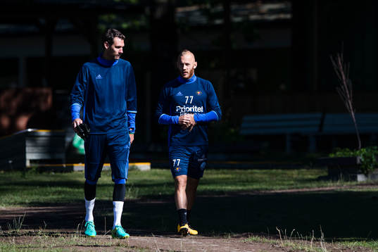 Djurgårdens målvakt Andreas Isaksson och Magnus Eriksson