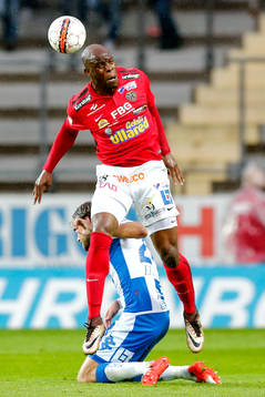 Falkenbergs Hakeem Araba och IFK Göteborgs Tom Pettersson