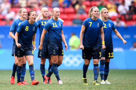 Sveriges Emma Berglund, Lotta Schelin, Caroline Seger,