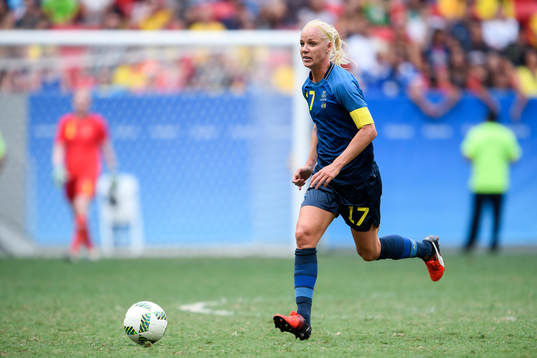 Sveriges Caroline Seger i kvartsfinalen i fotboll mellan