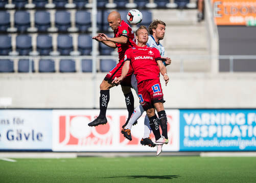 Norrköpings Daniel Sjölund och Nicklas Bärkroth i en