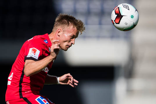 Norrköpings Nicklas Bärkroth med en nick