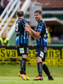 Sirius Karl Larson och Ante Björkebaum jublar