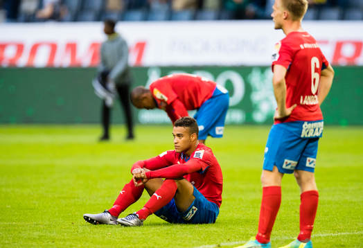 Helsingborgs Tyrell Rusike ser deppig ut