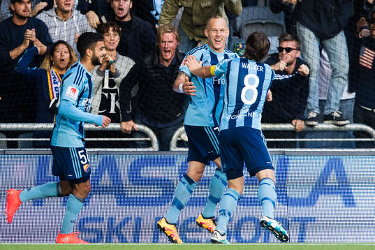 Djurgårdens Magnus Eriksson jublar