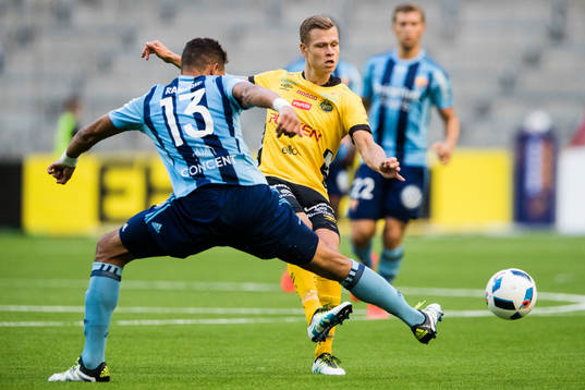 Djurgårdens Mathias Ranegie och Elfsborgs Viktor Claesson