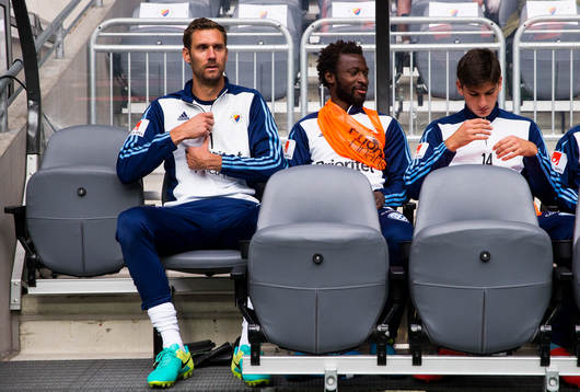 Djurgårdens målvakt Andreas Isaksson, Amadou Jawo och