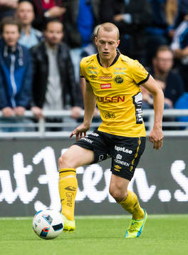 Elfsborgs Daniel Gustavsson med bollen