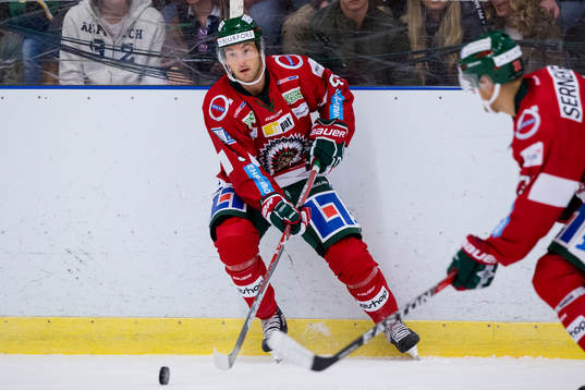 Frölundas Casey Wellman och Nicklas Lasu