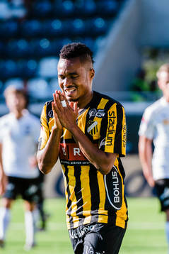 Häckens Nasiru Mohammed reagerar