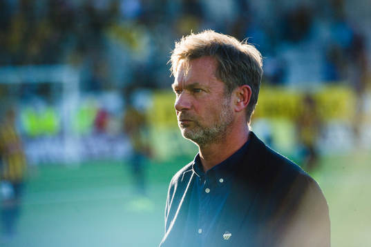 Häckens tränare Peter Gerhardsson deppar