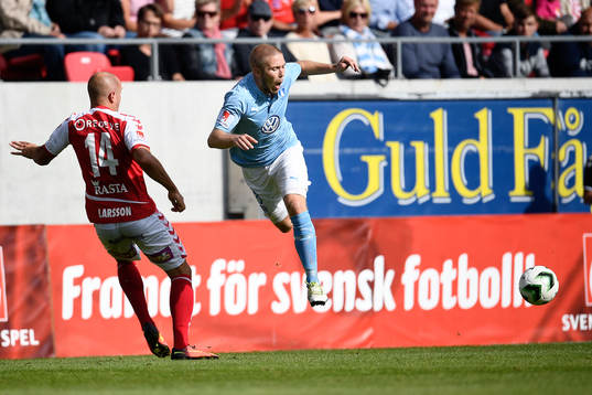 Kalmars Stefan Larsson och Malmö FFs Anton Tinnerholm