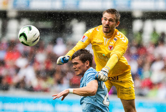Kalmars målvakt Lucas Hägg-Johansson och Malmö FFs Vidar