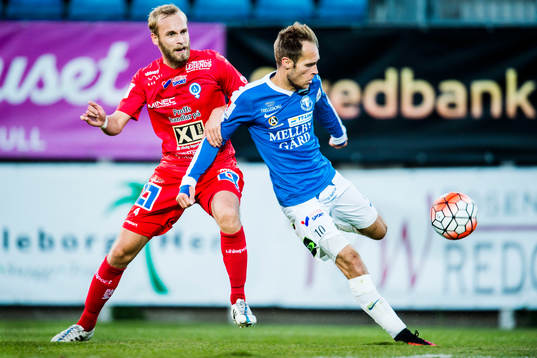 Åtvidabergs Hampus Holmgren och Trelleborgs Zoran Jovanovic