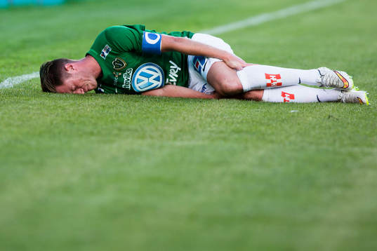 Jönköpings Tommy Thelin har ont