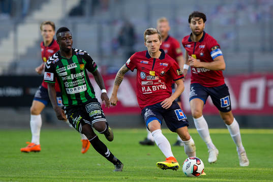 Örgrytes Andreas Östling före GAIS Kieron Cadogan