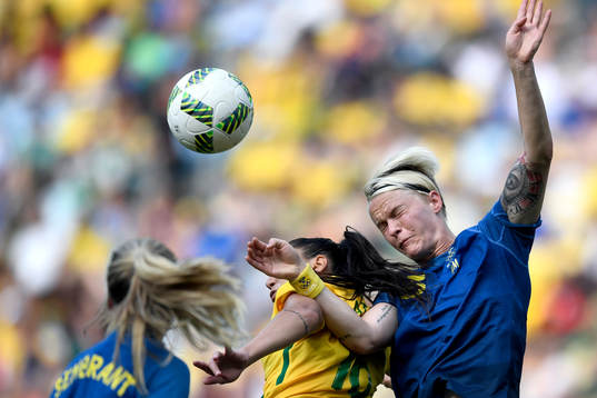Brasiliens Beatriz och Sveriges Nilla Fischer