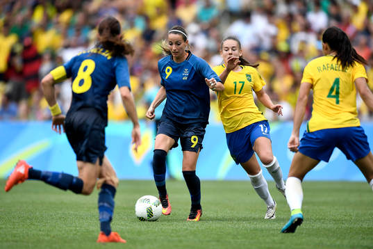 Sveriges Kosovare Asllani och Brasiliens Andressa
