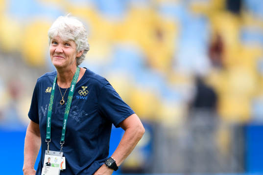Sveriges förbundskapten Pia Sundhage jublar