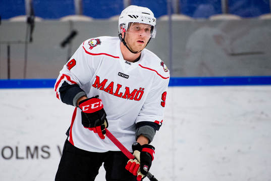 Malmö Redhawks Frederik Storm värmer upp