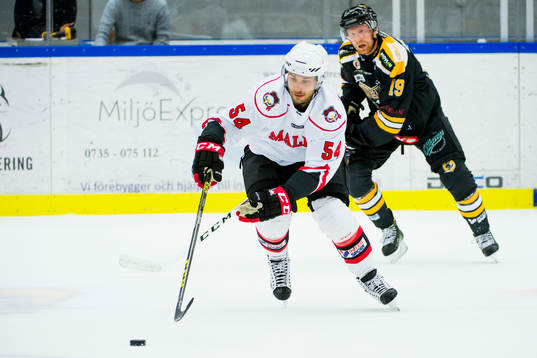 Malmö Redhawks Fabian Brunnström och Panterns Jakob