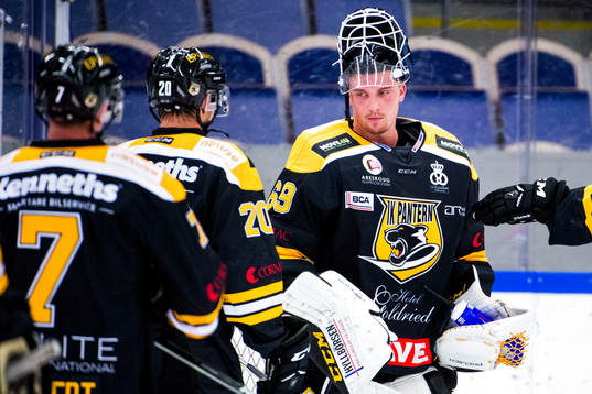 Panterns målvakt Tex Williamsson deppar