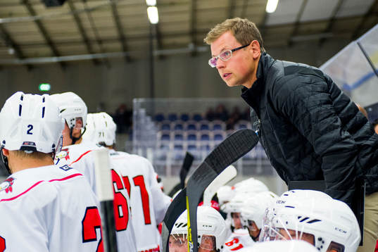 Malmö Redhawks assisterande tränare Martin Filander på