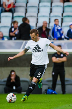 Qarabags Maksim Medvedev värmer upp