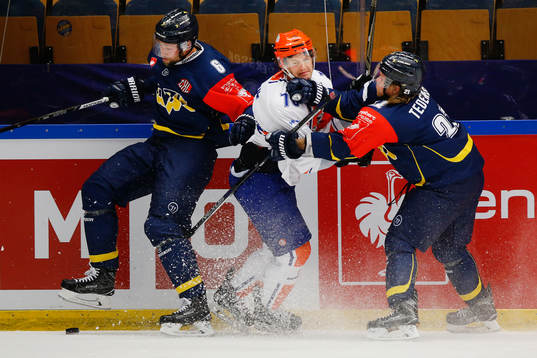 s Christoffer Persson och Mattias Tedenby mot Sheffield