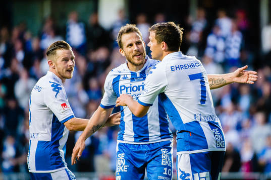 IFK Göteborgs Scott Jamieson och Tobias Hysén jublar med
