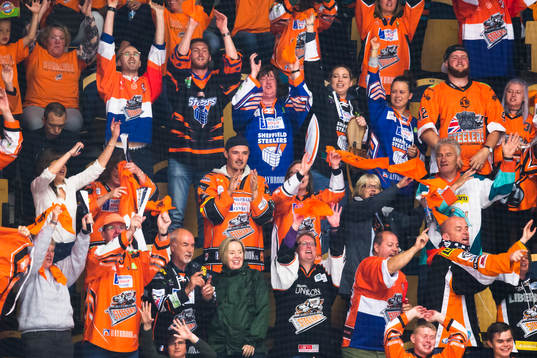 Sheffield Steelers supportrar jublar