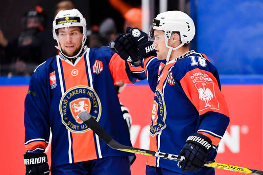 Växjös Robert Rosén och Dennis Everberg jublar