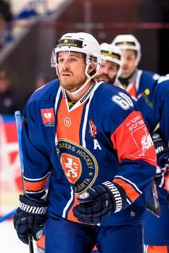 Växjös Erik Josefsson jublar