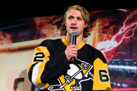 Carl Hagelin talar