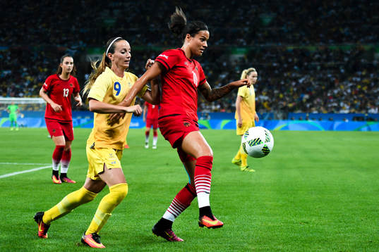 Sveriges Kosovare Asllani och Tysklands Dzsenifer Marozsan