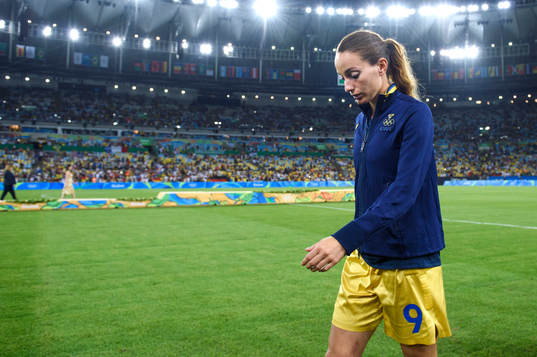 Sveriges Kosovare Asllani deppar