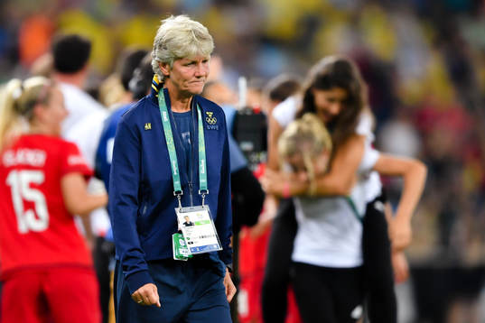 Sveriges förbundskapten Pia Sundhage  deppar