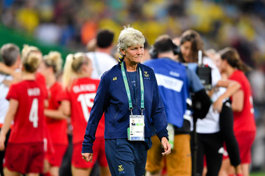 Sveriges förbundskapten Pia Sundhage  deppar