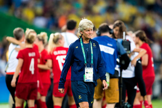 Sveriges förbundskapten Pia Sundhage deppar