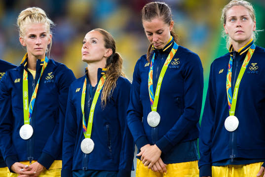 Sveriges Sofia Jakobsson, Kosovare Asllani, Lotta Schelin
