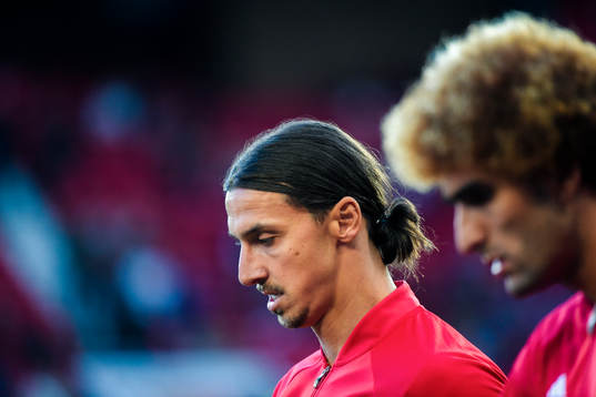 Manchester Uniteds Zlatan Ibrahimovic före fotbollsmatchen