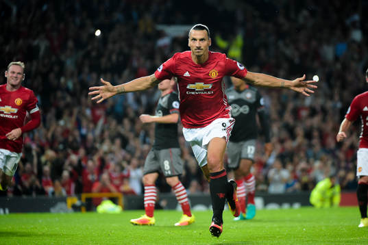 Manchester Uniteds Zlatan Ibrahimovic jublar