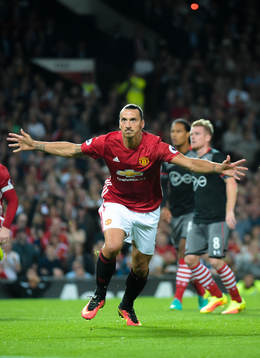 Manchester Uniteds Zlatan Ibrahimovic jublar
