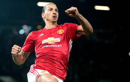 Manchester Uniteds Zlatan Ibrahimovic jublar