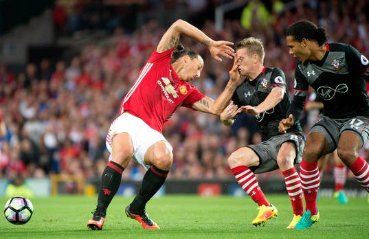 Manchester Uniteds Zlatan Ibrahimovic och Southamptons