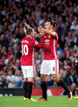 Manchester Uniteds Zlatan Ibrahimovic och Wayne Rooney