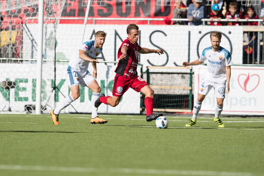 Östersunds Bobo Sollander Jansson  mot Djurgårdens Jesper