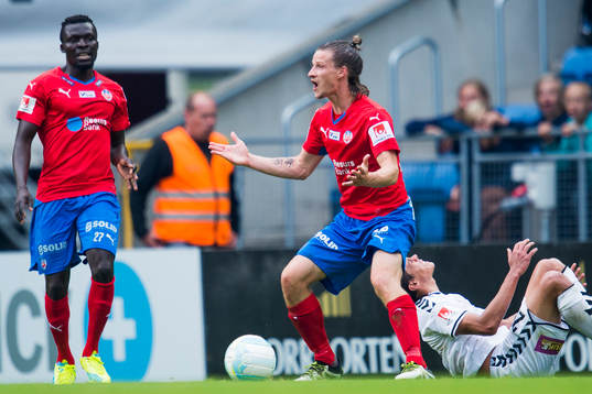 Helsingborgs Jesper Lange reagerar