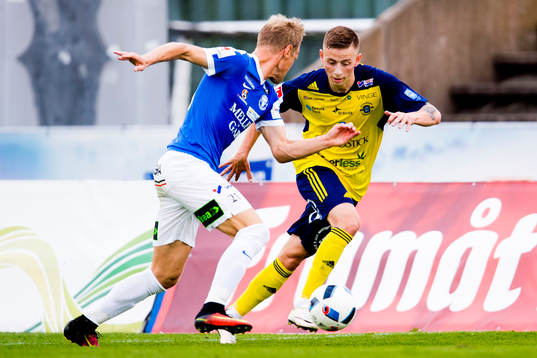 Trelleborgs Magnus Andersson och Ängelholms Petar Petrovic